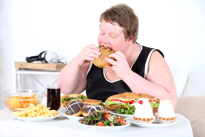 Hạn chế thức ăn chứa quá nhiều calo để ngăn ngừa béo phì