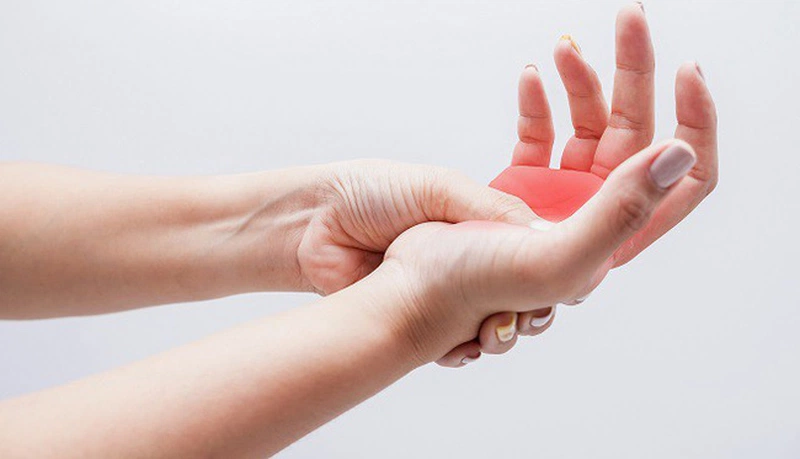 Nguyên nhân gây tê yếu tay chân ở người trẻ 1