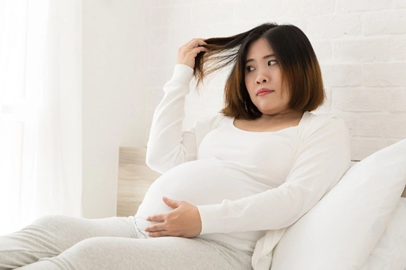 Nguyên nhân mẹ bầu rụng tóc khi mang thai và cách khắc phục tình trạng này 1