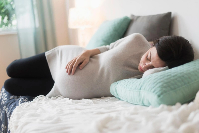 Nguyên nhân tức ngực khó thở khi mang thai tháng cuối và cách giảm triệu chứng 2