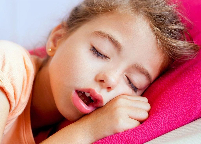 Nguyên nhân và cách điều trị khô cổ họng 2