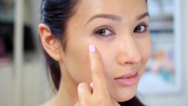 Nguyên nhân và cách khắc phục khô mắt gây ngứa 2