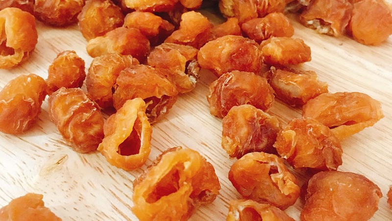 Nhãn sấy khô bao nhiêu calo?
