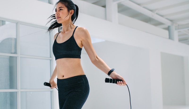 Nhảy dây 100 cái có thể giảm được 167 calo