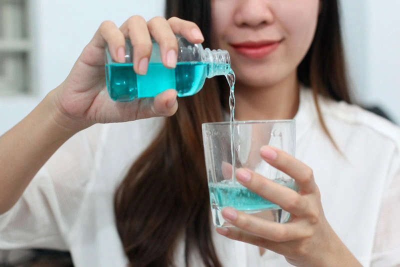 Nhổ răng xong có đánh răng được không? 2