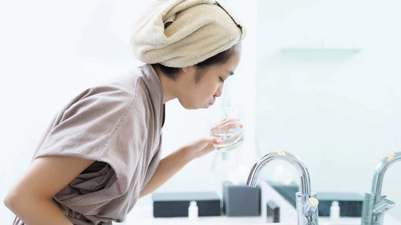 Lưu ý sau khi nhổ răng ưu tiên sử dụng nước muối loãng