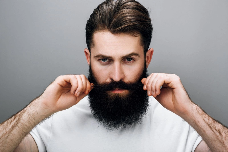 Nhổ râu bằng nhíp có nên không? Có ảnh hưởng gì không? 1