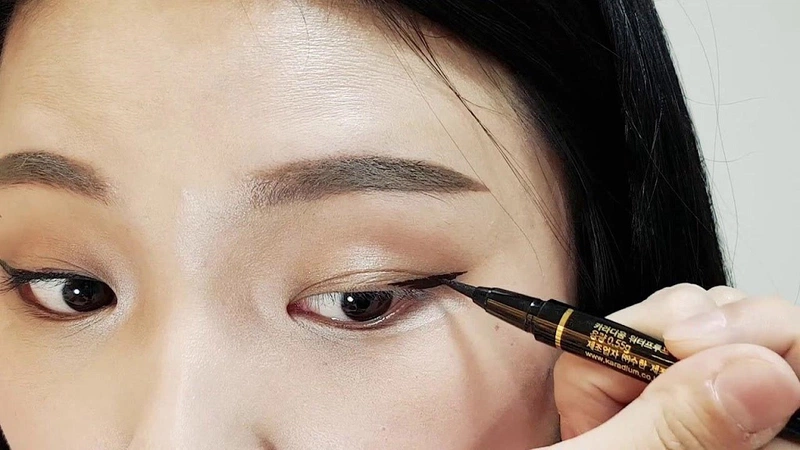 Những ai nên phun mí mắt? Cách chăm sóc sau khi phun mí 2