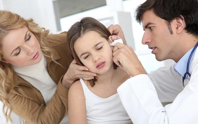 Những cách vệ sinh tai khi bị viêm tai giữa an toàn và hiệu quả 1