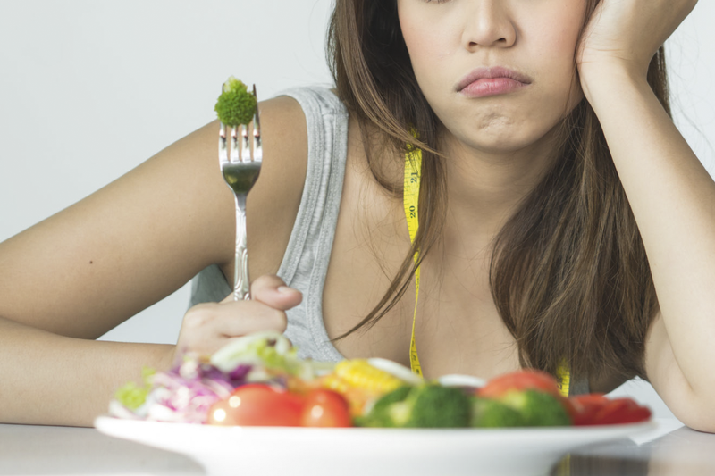 Những chế độ ăn kiêng, giảm cân có thể gây hại cho sức khỏe - Nhà thuốc FPT  Long Châu