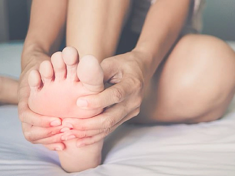 Những dấu hiệu bệnh gút ở chân thường gặp 2