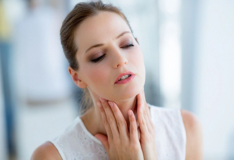 Những điều mà người bị viêm họng quanh năm cần chú ý1