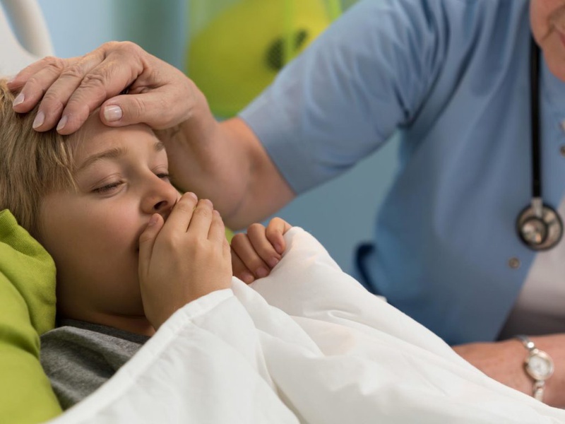 Những điều phụ huynh cần biết khi bé bị viêm họng cấp 1