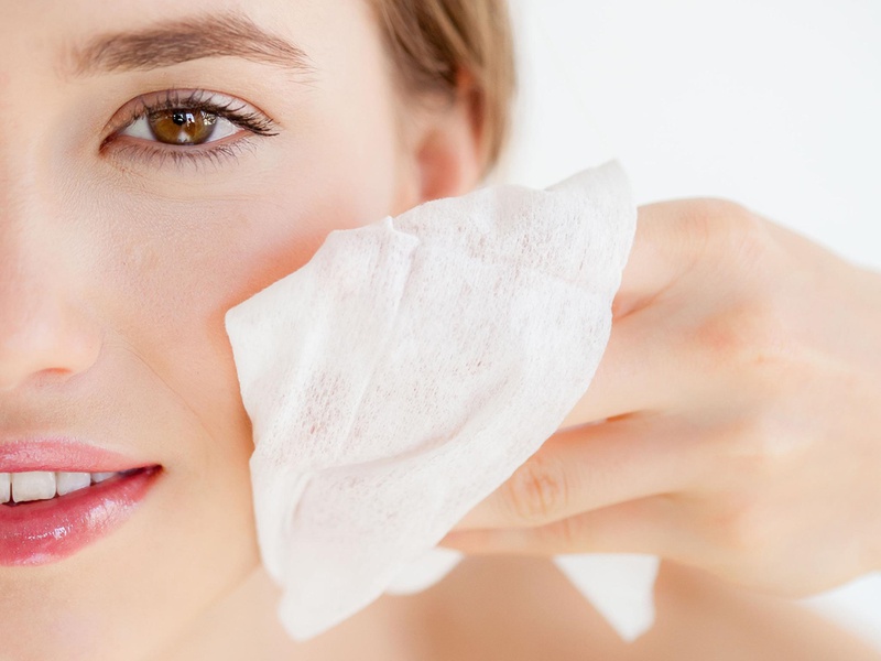 Những loại nước tẩy trang cho da dầu ngon bổ rẻ 1