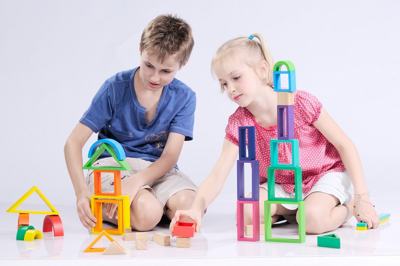Bộ đồ chơi lắp ghép chiếm được nhiều tình cảm của các bé