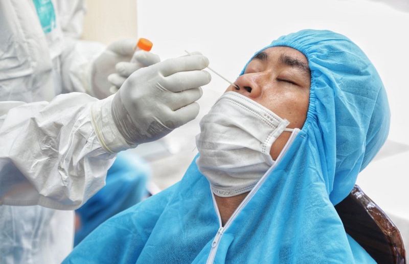 Kit xét nghiệm nhanh Espline SARS-CoV-2 sử dụng phương pháp xét nghiệm kháng nguyên nCoV trong dịch mũi họng