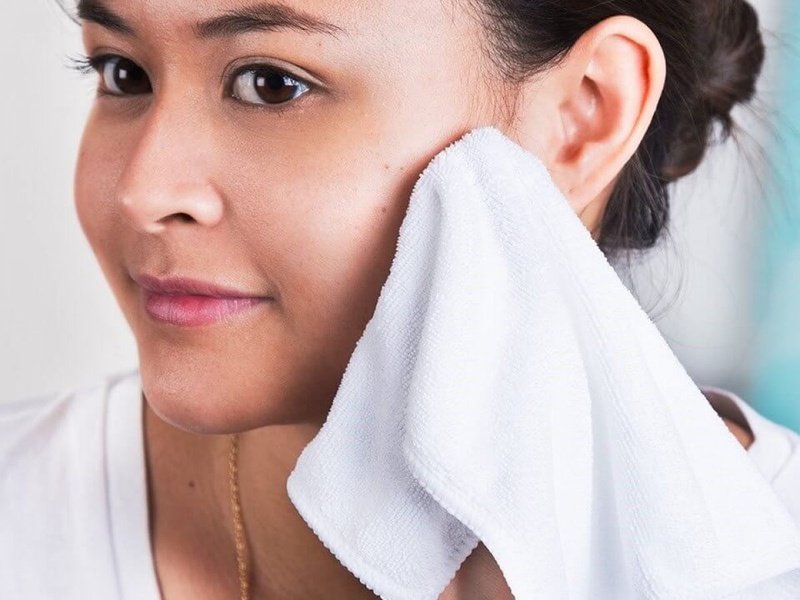 Những sai lầm khi chăm sóc da khiến da bạn yếu hơn 2