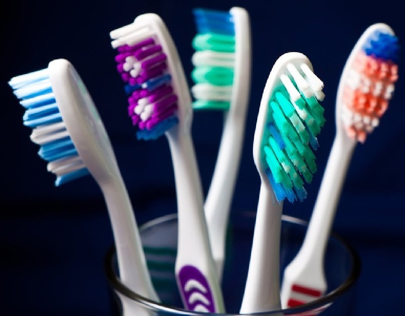 Sai lầm khi dùng bàn chải đánh răng: chọn sai bàn chải