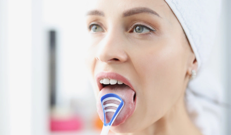Cạo lưỡi giúp giữ lưỡi sạch sẽ