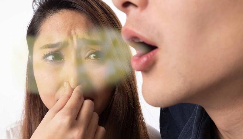 Tác hại của việc không đánh răng: gây hôi miệng