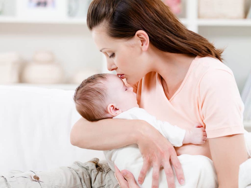 Những thói quen chăm sóc ngỡ như bình thường mà lại làm hại con 2
