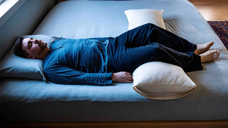 Những tư thế ngủ dễ gây tổn hại sức khỏe 4
