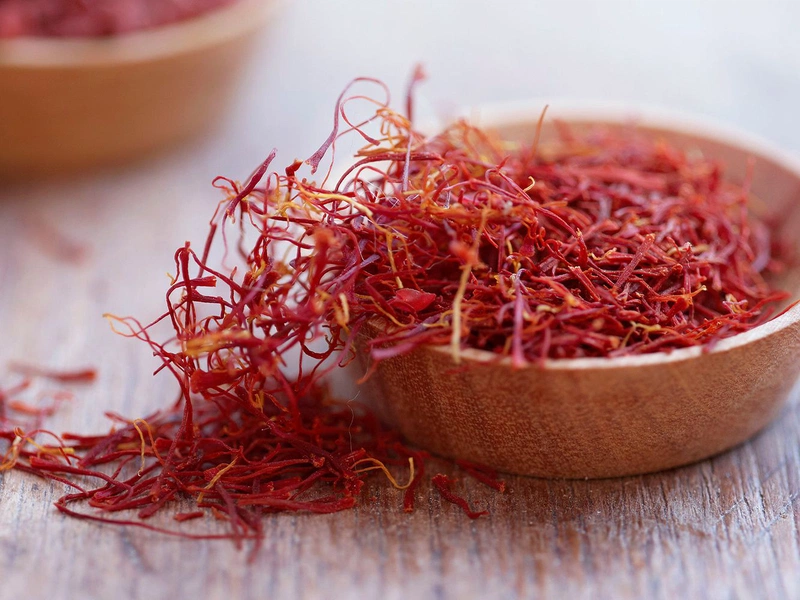 Nhụy hoa nghệ tây giúp mẹ bầu thông tuyến vú, lợi sữa, thúc đẩy quá trình chuyển hóa sữa