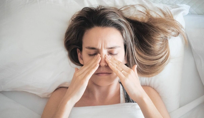 Nổi hạch dưới cằm là gì? Nguyên nhân và triệu chứng3