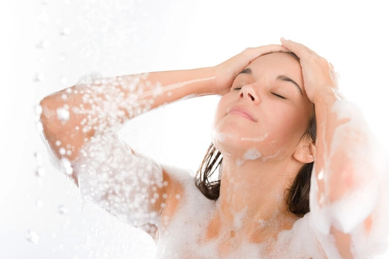 Những điều bạn cần biết về tình trạng mụn nổi ở ngực 3