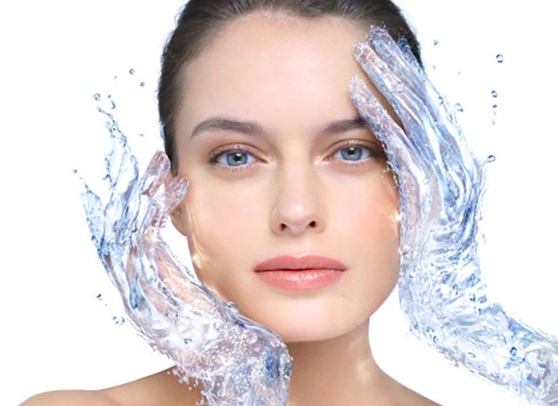 Nước hoa hồng cho da khô - Vị cứu tinh trước nguy cơ da lão hóa