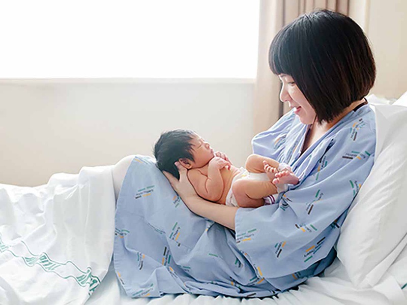 ở cữ có được cắt móng tay không 1
