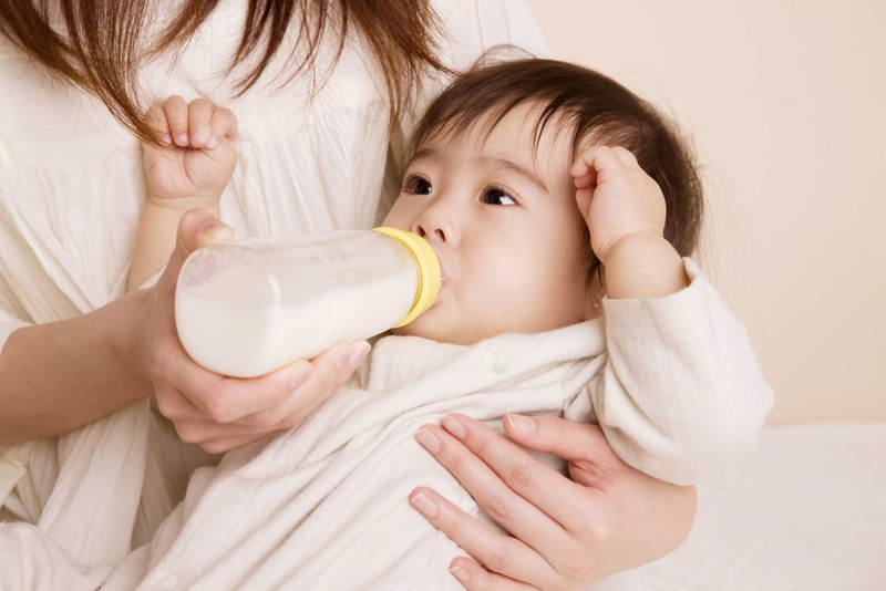 Phải làm gì khi em bé bị hạ đường huyết? 2