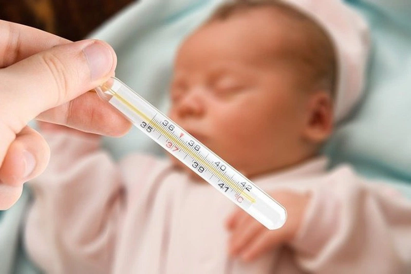 Phân biệt sởi và sốt phát ban thông qua nốt ban sởi 3