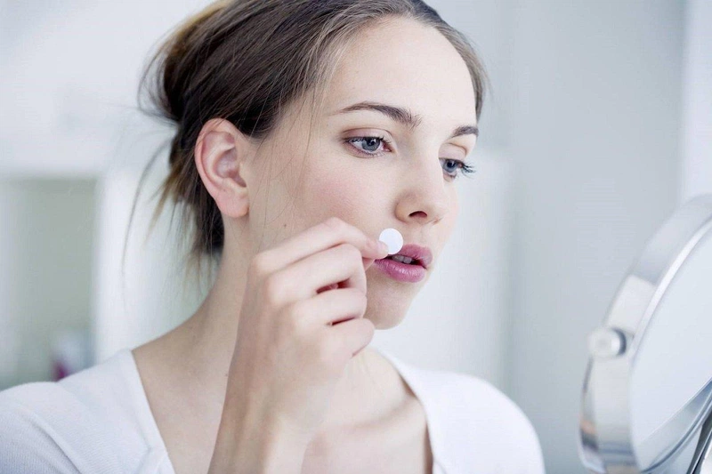 Phân loại miếng dán mụn và cách sử dụng hiệu quả