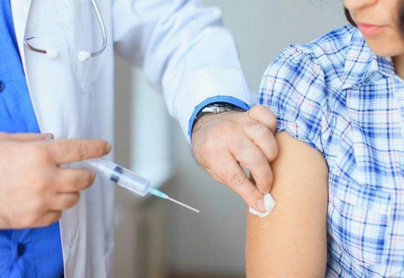 Phản ứng sau tiêm vắc xin astra thường gặp nhất? Cách xử lý để giảm thiểu rủi ro 1