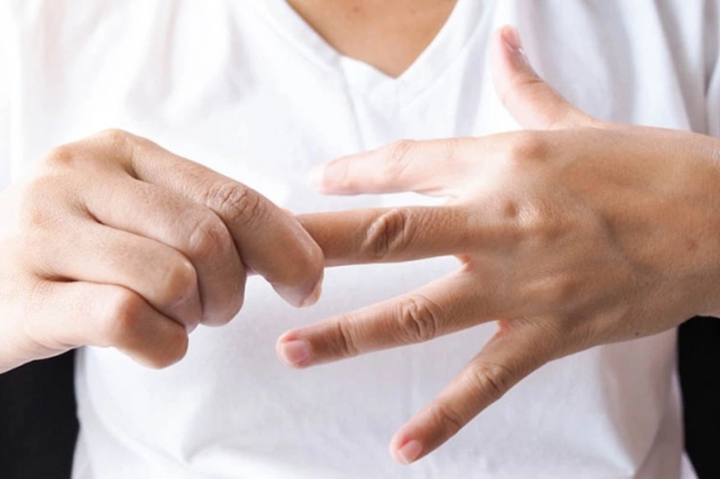 Phòng ngừa đau khớp ngón tay, ngón chân khi tuổi càng tăng cao 1