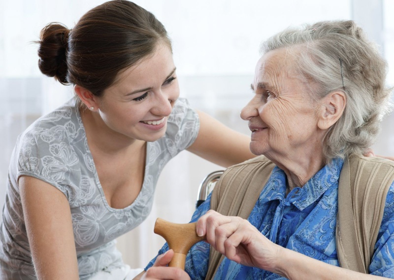 Cách chăm sóc bệnh alzheimer giai đoạn cuối tốt nhất 2