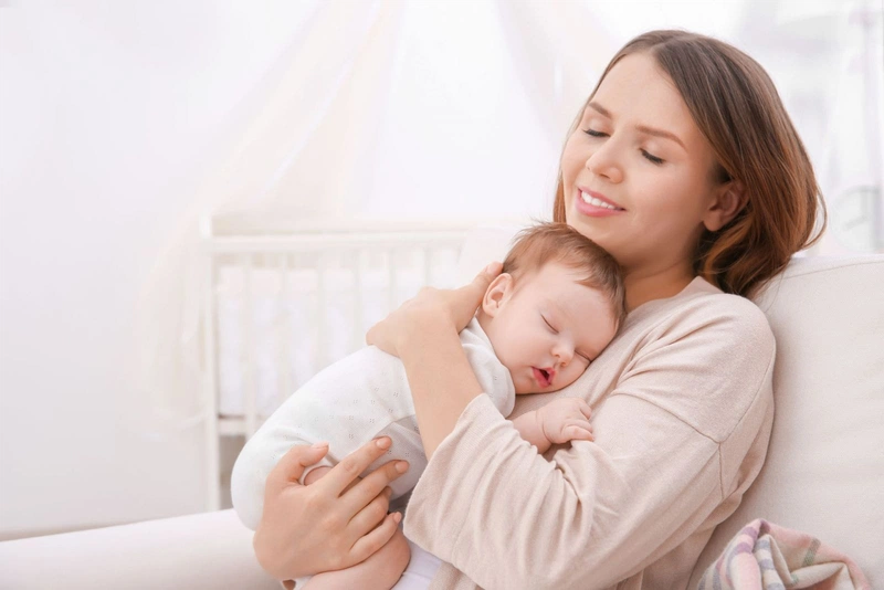 phụ nữ sau sinh khóc nhiều có sao không 3