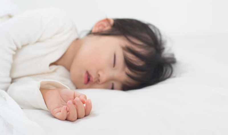 Chườm lạnh là một trong những phương pháp chăm sóc bệnh nhân viêm màng não mủ