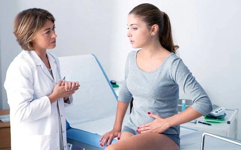 Để phòng tránh những rủi ro không đáng có, bạn nên đi khám phụ khoa càng sớm càng tốt