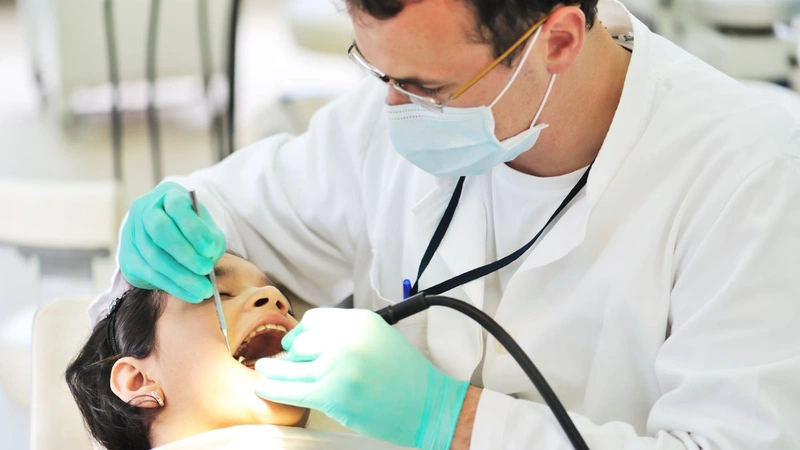 Răng ê buốt khi ăn đồ chua có thể khắc phục được không