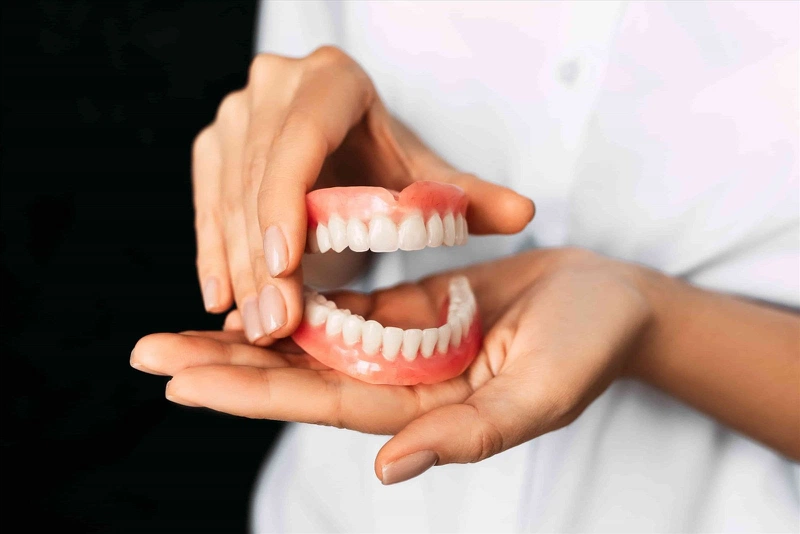 Răng vĩnh viễn không thể mọc lại cũng như không thể thay thế bằng các răng khác