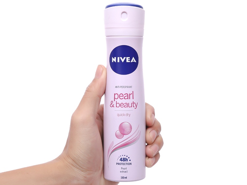 Sản phẩm xịt khử mùi Nivea được đông đảo người dùng quan tâm và yêu thích trong nhiều năm qua