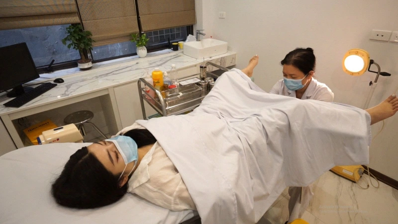 Rỉ ối bao lâu thì sinh? Dấu hiệu vỡ ối mà mẹ bầu cần biết 3