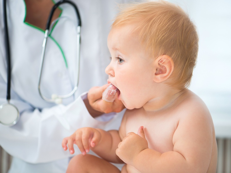 Rơ lưỡi cho trẻ sơ sinh đúng cách, mẹ đã biết chưa?1
