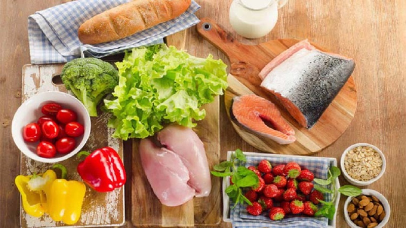 để biết rối loạn lipid máu nên ăn gì, người bệnh phải tuân thủ các nguyên tắc dinh dưỡng