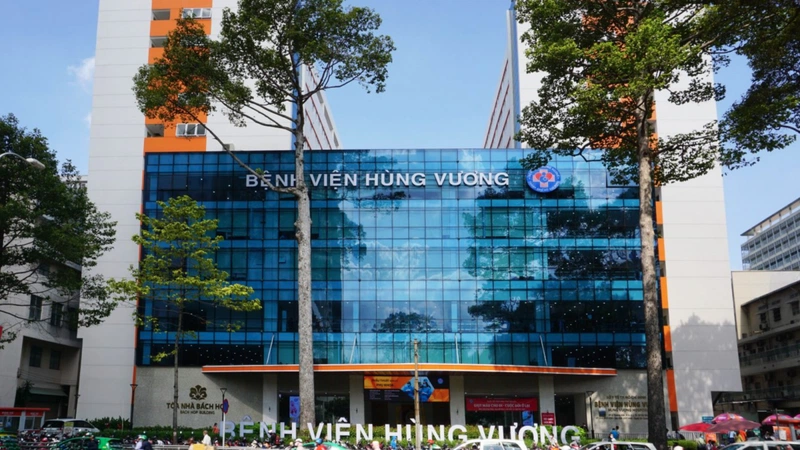 Bệnh viện Hùng Vương là bệnh viện thuộc tuyến Trung ương, chuyên về sản khoa và phụ khoa