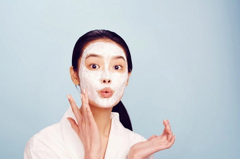 Kiên trì sử dụng kem đánh răng giúp trắng da