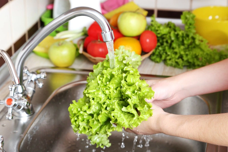 Sau sinh ăn rau sống được không? Những điều cần lưu ý khi ăn rau sống sau sinh 4