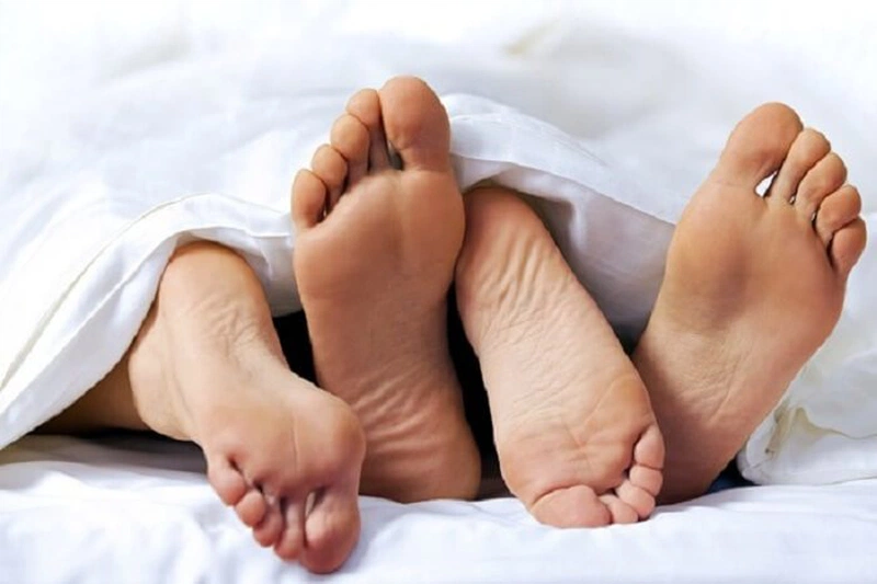 Sau khi nâng ngực bao lâu thì quan hệ được?